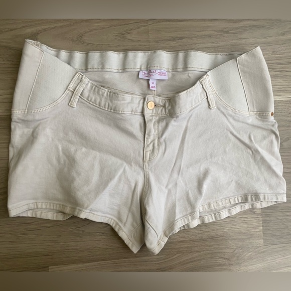 Maternity Shorts - Picture 11 of 15